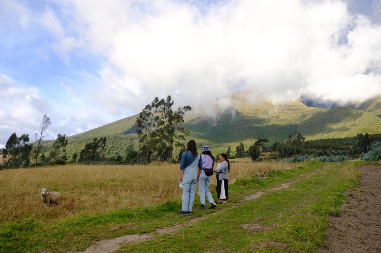 El Tio Hostal Bed & Breakfast Otavalo Exterior photo