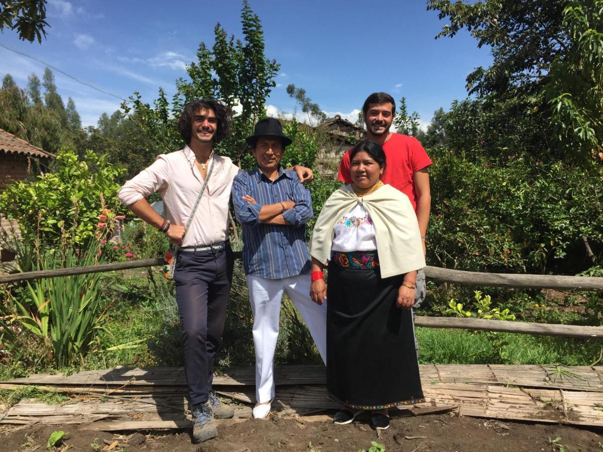 El Tio Hostal Bed & Breakfast Otavalo Exterior photo